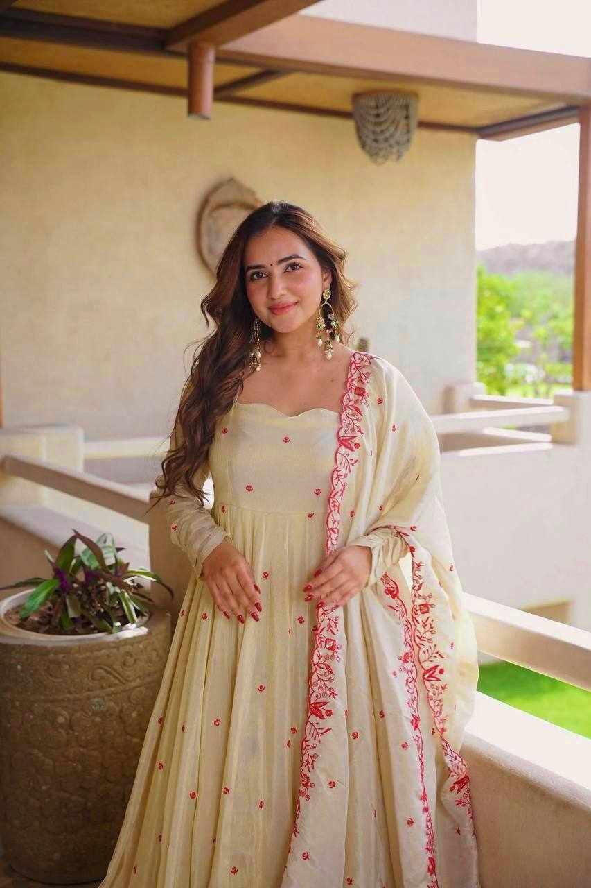 Premium Ivory Embroidered Anarkali 3-Piece Set